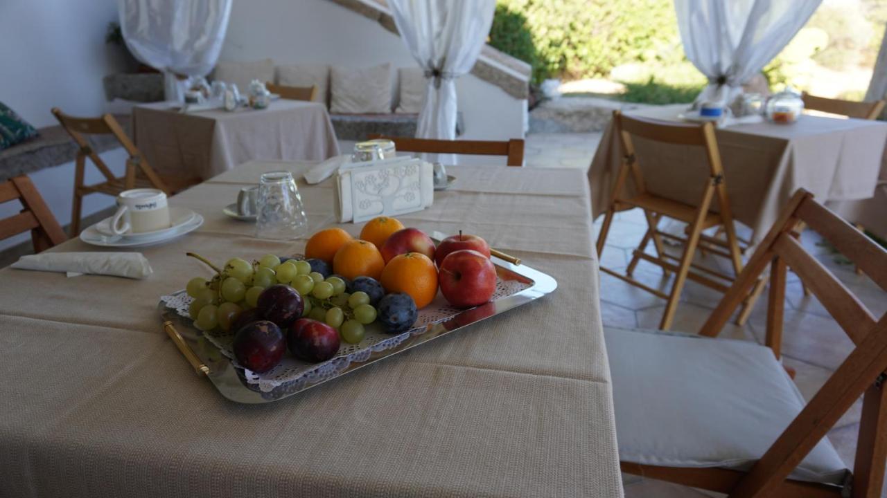 Bed and Breakfast Li Petri Manni Ольбия Экстерьер фото